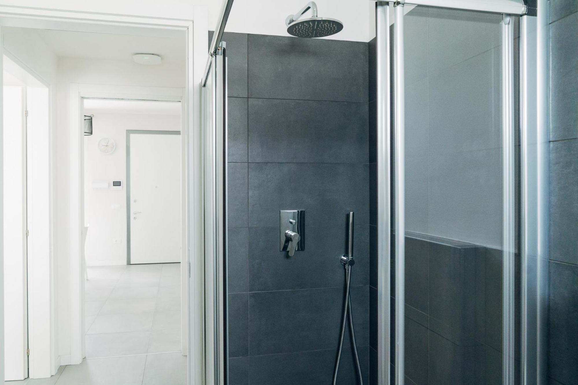 The Prince - Luxury Apartments With Pool بسكييرا ديل غاردا المظهر الخارجي الصورة